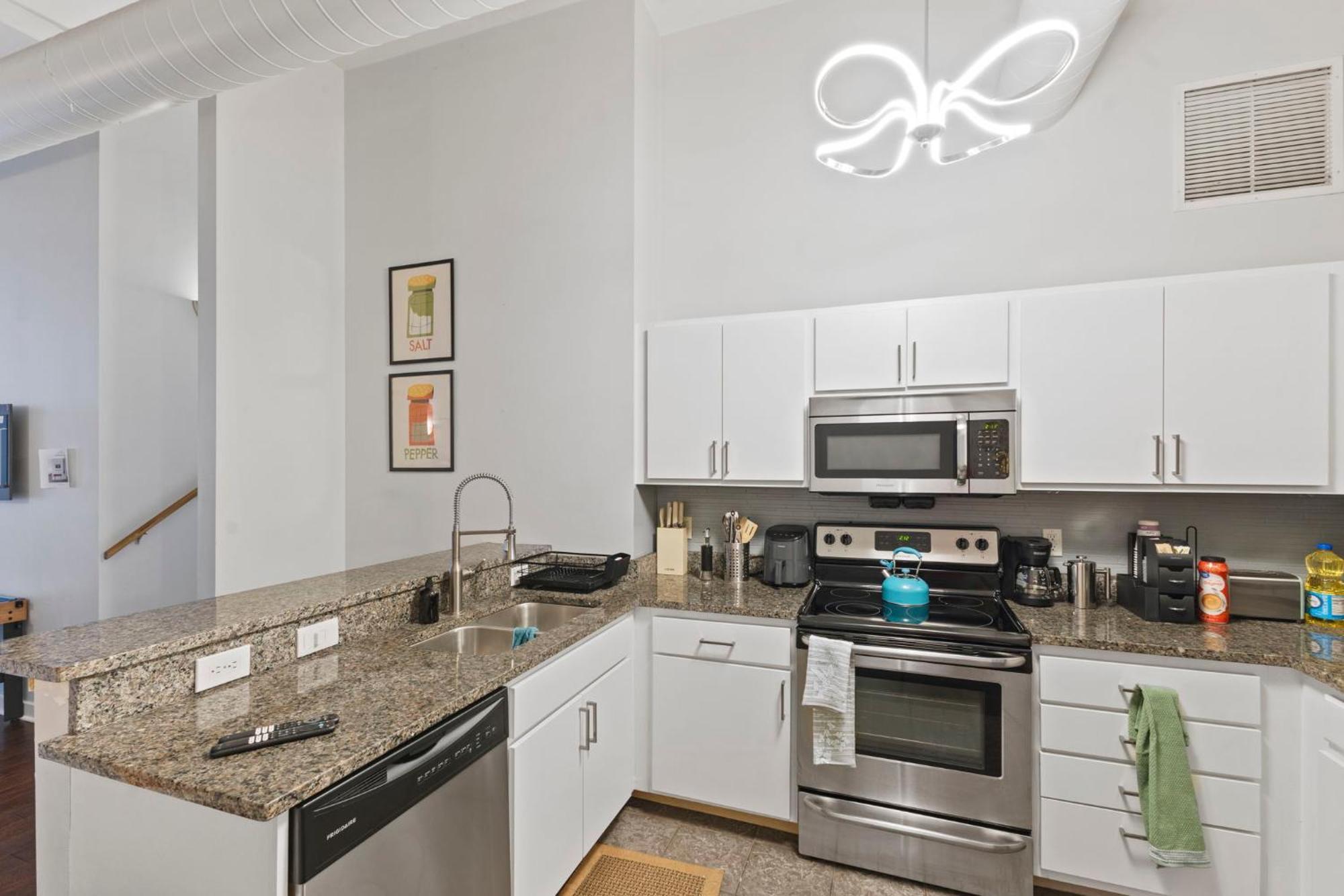Indy Urban Stay - Skywalk Access - Convention Center - Sleeps7 印第安納波利斯 外观 照片